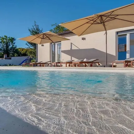 In With Swimming Pool *