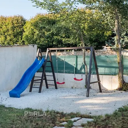 In With Swimming Pool Villa Smoljanci